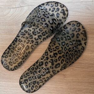Beach by Matisse Sol jelly sandal slides. Size 7